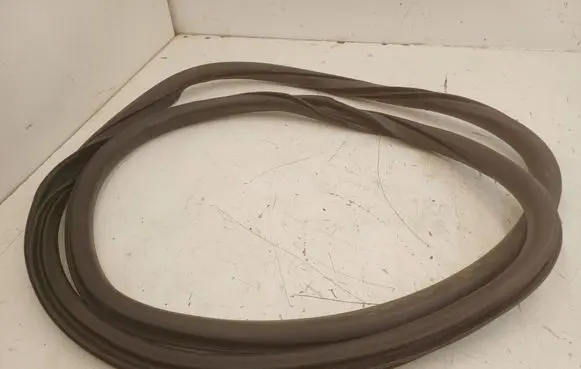 Volvo V40 Front door rubber seal 31385841