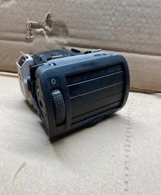 Volkswagen PASSAT B5 Dashboard side air vent grill/cover trim 3B0819704A