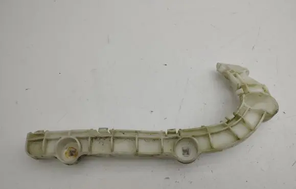 Mitsubishi Outlander Front bumper mounting bracket