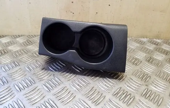 Cup holder front
