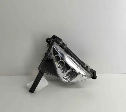 Toyota Prius (XW50) Front fog light 8121047020