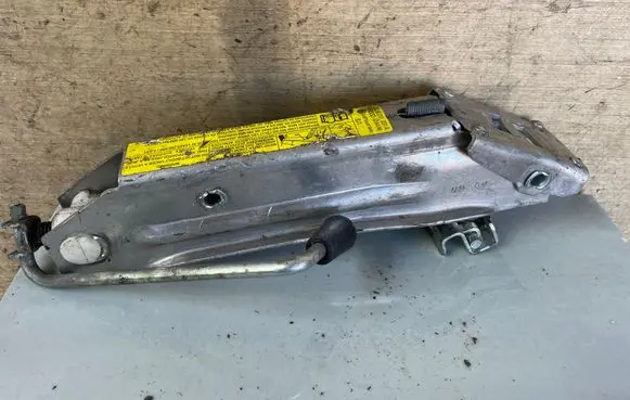 Audi A6 S6 C6 4F Lift Jack 8L0011031A