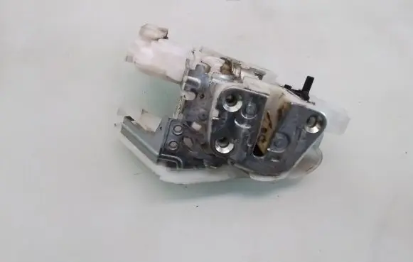 Subaru Outback Rear door lock