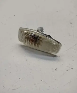 Hyundai Santa Fe Front fender indicator light E130150290