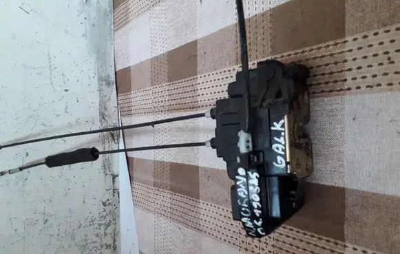 Nissan Murano Z50 Rear door lock