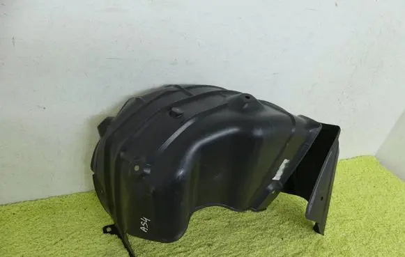 Toyota Yaris XP210 Rear arch 65637-k0050