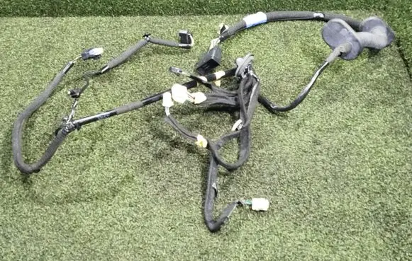 Opel Vivaro Front door wiring loom 241247927R 242106643R