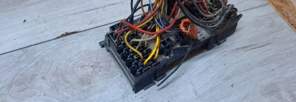 Renault Laguna II Fuse module 90055739