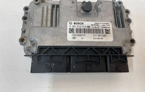 Renault Twingo III Engine control unit/module 237105748R 0261S12918 A2819009701