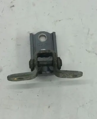 Hyundai Santa Fe Front door lower hinge 