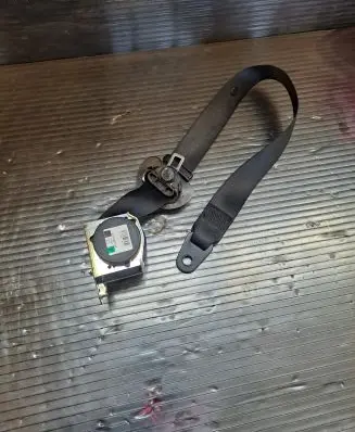 Mini Cooper Countryman R60 Front seatbelt 617059700B