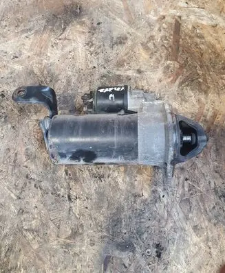 Opel Zafira A Starter motor