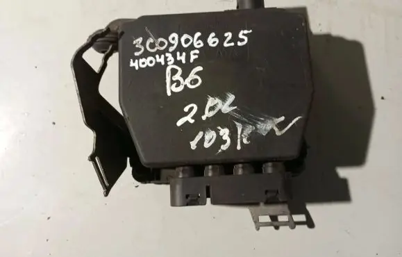 Volkswagen PASSAT B6 Turbo solenoid valve 3C0906625 400434F