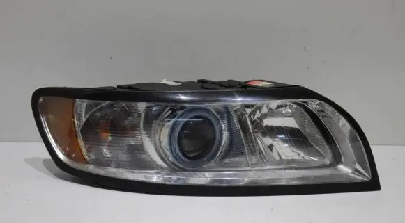 Volvo V50 Headlight/headlamp 31299588 0301237272 LE06A6152X