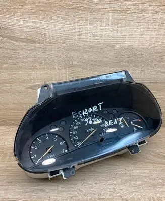 Ford Escort Speedometer (instrument cluster) 96FB10838BA 96FB10C956BA