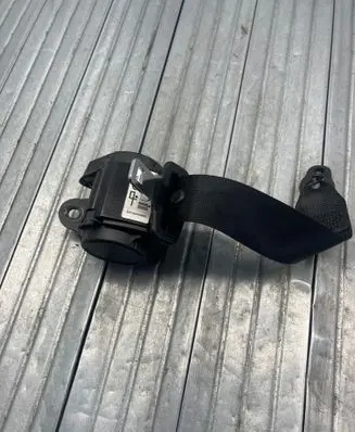 BMW 3 F30 F35 F31 Rear seatbelt S3724330903