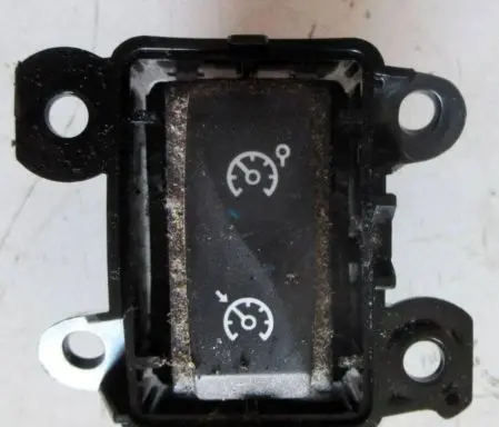 Renault Laguna III Cruise control switch 