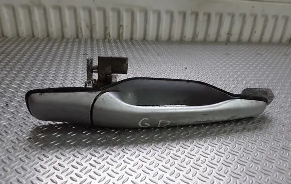Mitsubishi Grandis Rear door exterior handle