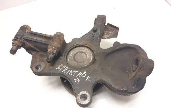 Mercedes-Benz Sprinter W906 Front wheel hub A906332
