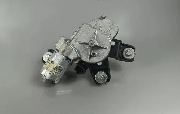 SsangYong Rexton Rear window wiper motor 8611036000