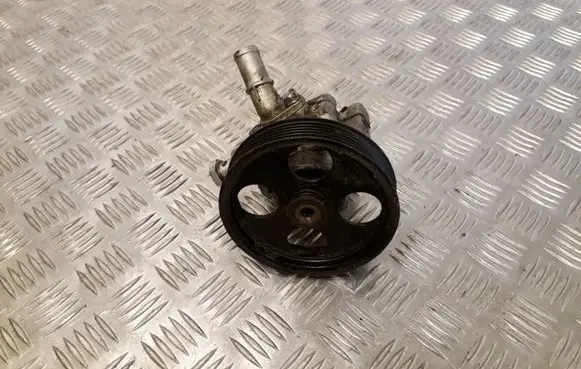 Opel Insignia A Power steering pump 13309336