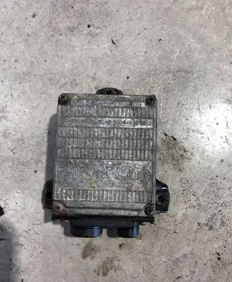 Mercedes-Benz 380 560SEC C126 Ignition amplifier control unit 0025452632 0277100042