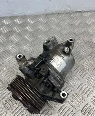 Nissan Juke I F15 Air conditioning (A/C) compressor (pump) 926001KA1B B130101550