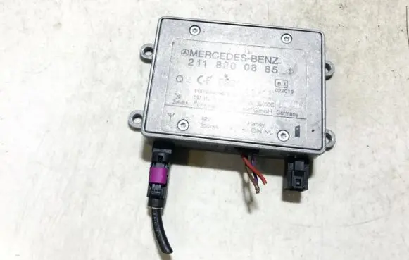 Mercedes-Benz CLC CL203 Antenna control unit 2118200885