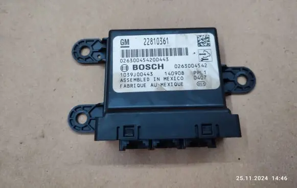 Opel Zafira C Parking PDC control unit/module 22810361