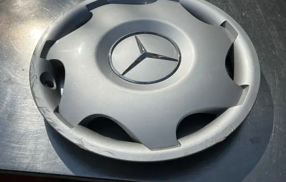 Mercedes-Benz C W203 R16 wheel hub/cap/trim A2034010324 SP3960