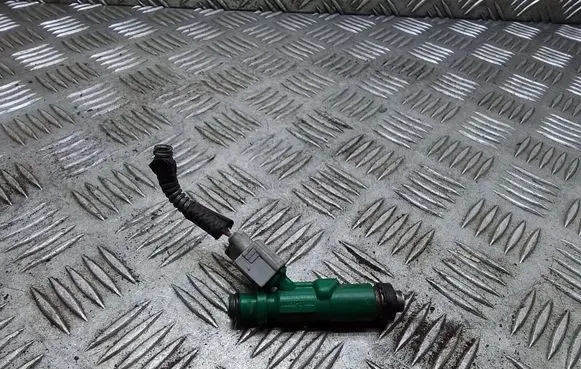 Toyota Prius (XW20) Fuel injector 2325021020