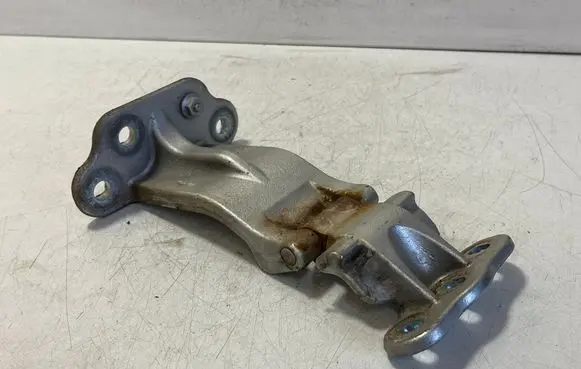 Ford Transit Custom Rear door lower hinge