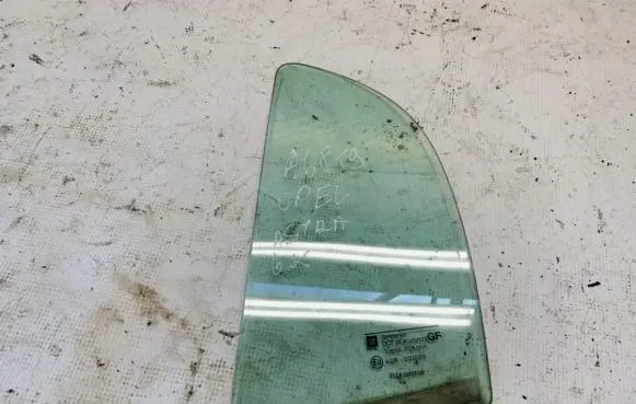 Opel Astra G Rear vent window glass 