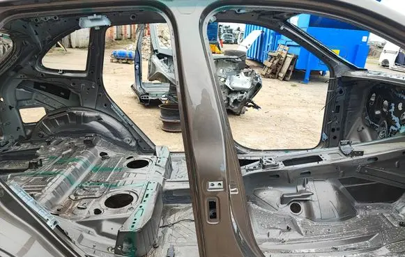 Porsche Cayenne (92A) Pillar (middle)