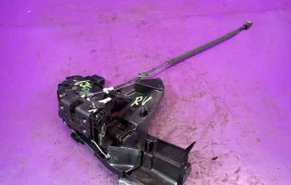 Ford Focus C-MAX Front door lock 