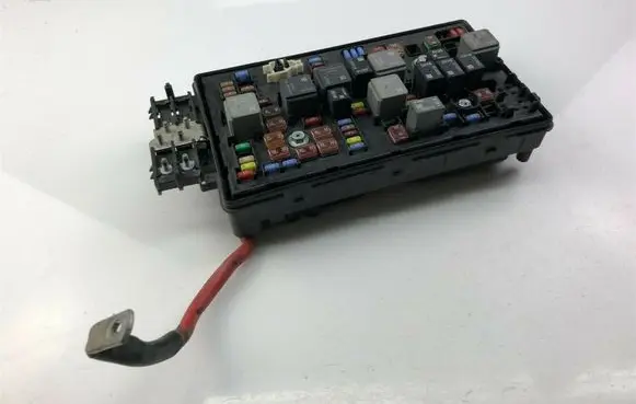 Opel Insignia A Fuse box set 13343479 F2801