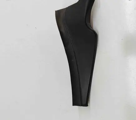 Maserati Ghibli Fender end trim 670010254