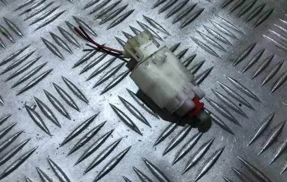 Clutch pedal sensor