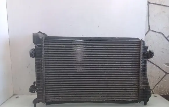 Volkswagen Golf V Intercooler radiator