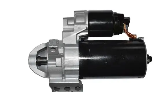 BMW 5 F10 F11 Starter motor 0001115069