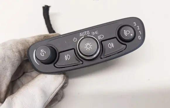 Opel Mokka X Light switch 42550413