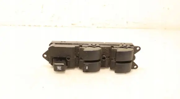 Mitsubishi Grandis Electric window control switch 515077