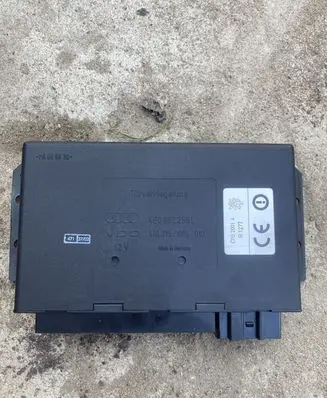 Audi A6 S6 C5 4B Comfort/convenience module
