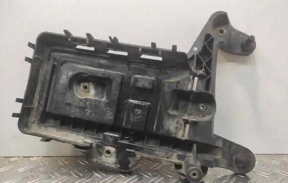 Battery tray