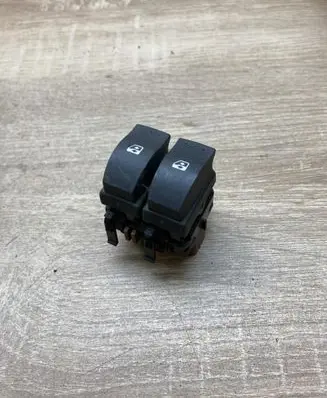 Renault Megane I Electric window control switch