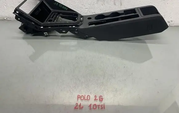 Volkswagen Polo VI Center console 2G1857925C