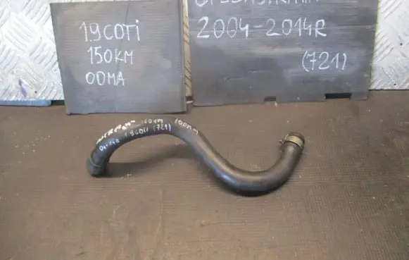 Opel Astra H Breather hose/pipe 