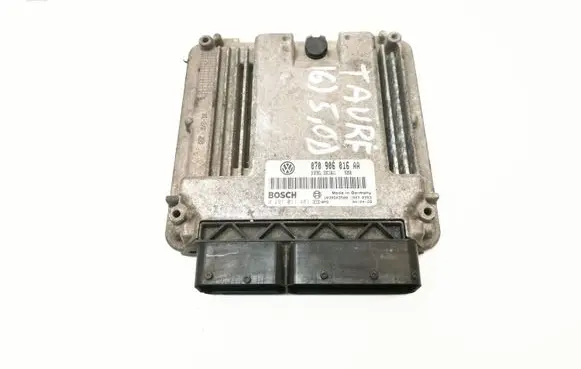 Volkswagen Touareg I Engine control unit/module 070906016AA EDC16U1 0281011481