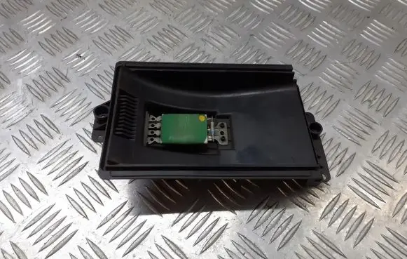 Volkswagen Golf IV Heater blower fan relay H35655269X