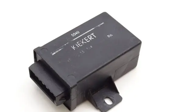 Opel Vectra A Door central lock control unit/module 90337364